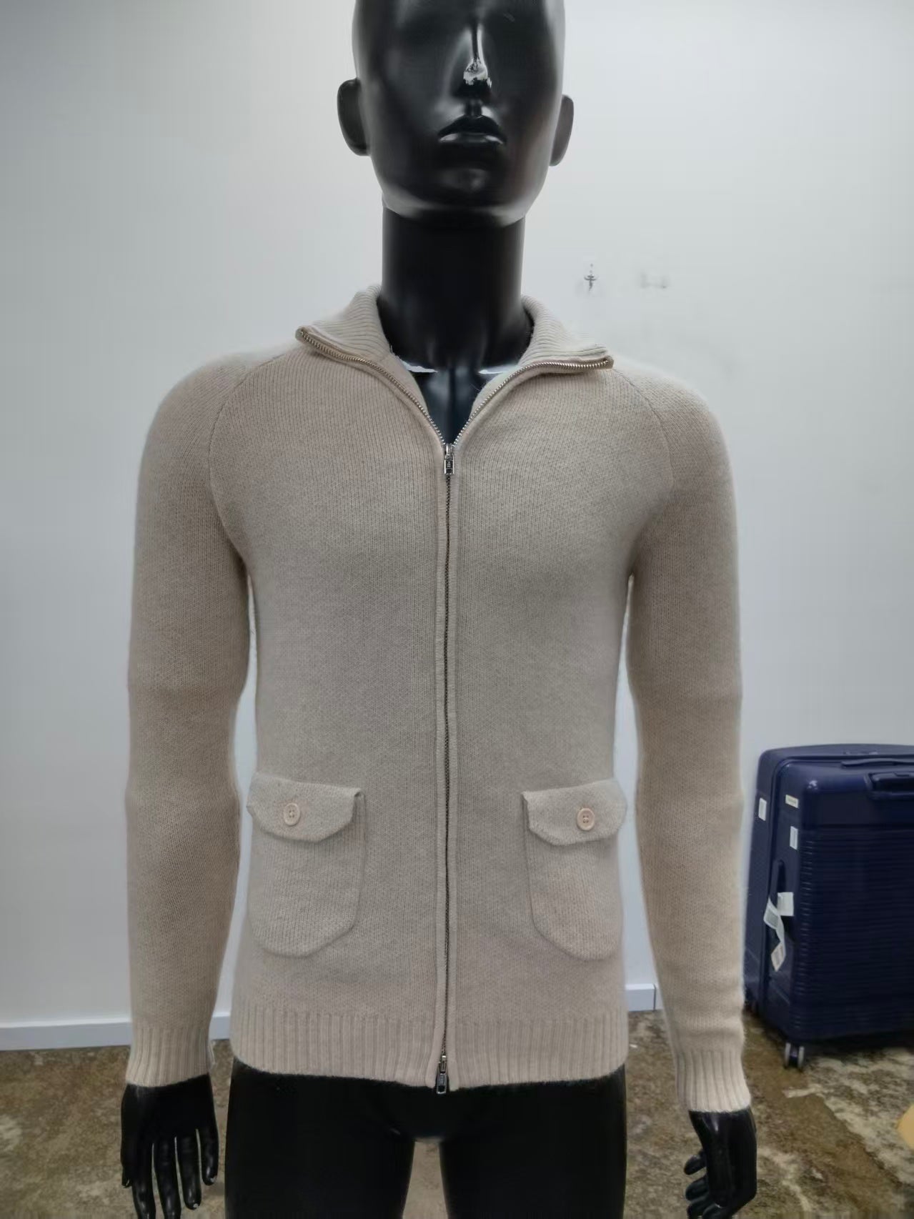 light/beige merino fullzip